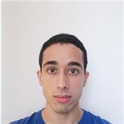 Profesor de educación primaria con la especialización en educación física, con un técnico deportivo y con dominio en el inglés.